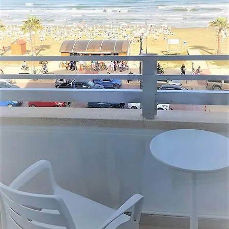 Seaview Luxury Ларнака