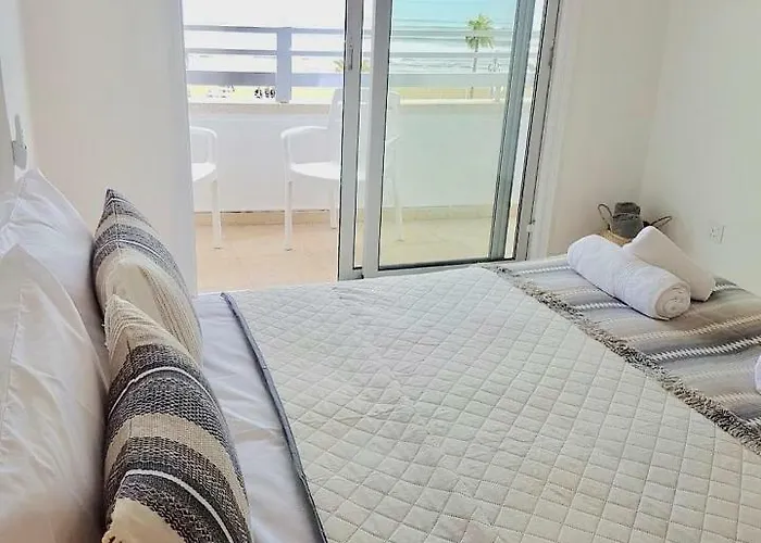 Apartment Seaview Luxury Larnaca